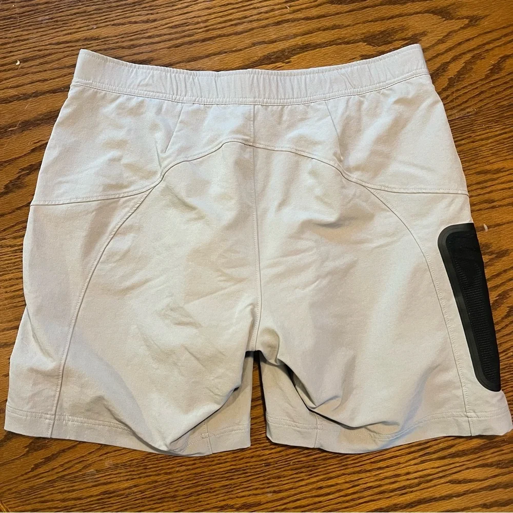L.L. Bean Cargo/Cycling Short 2-N-1